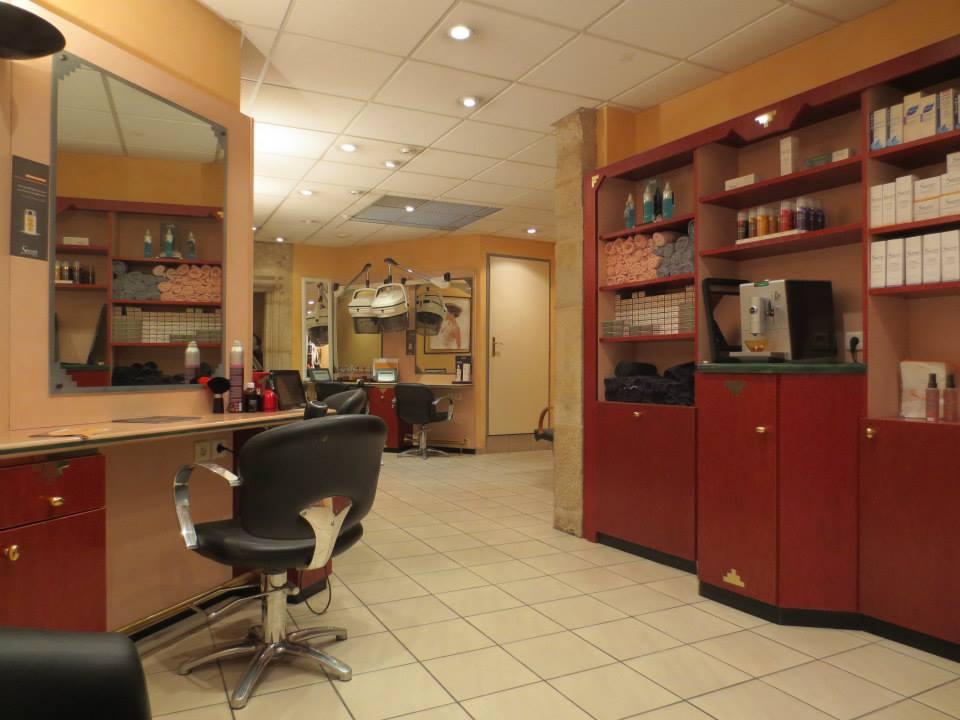 Salon de coiffure, barbier, visagiste, produits capillaires, coiffeur ...